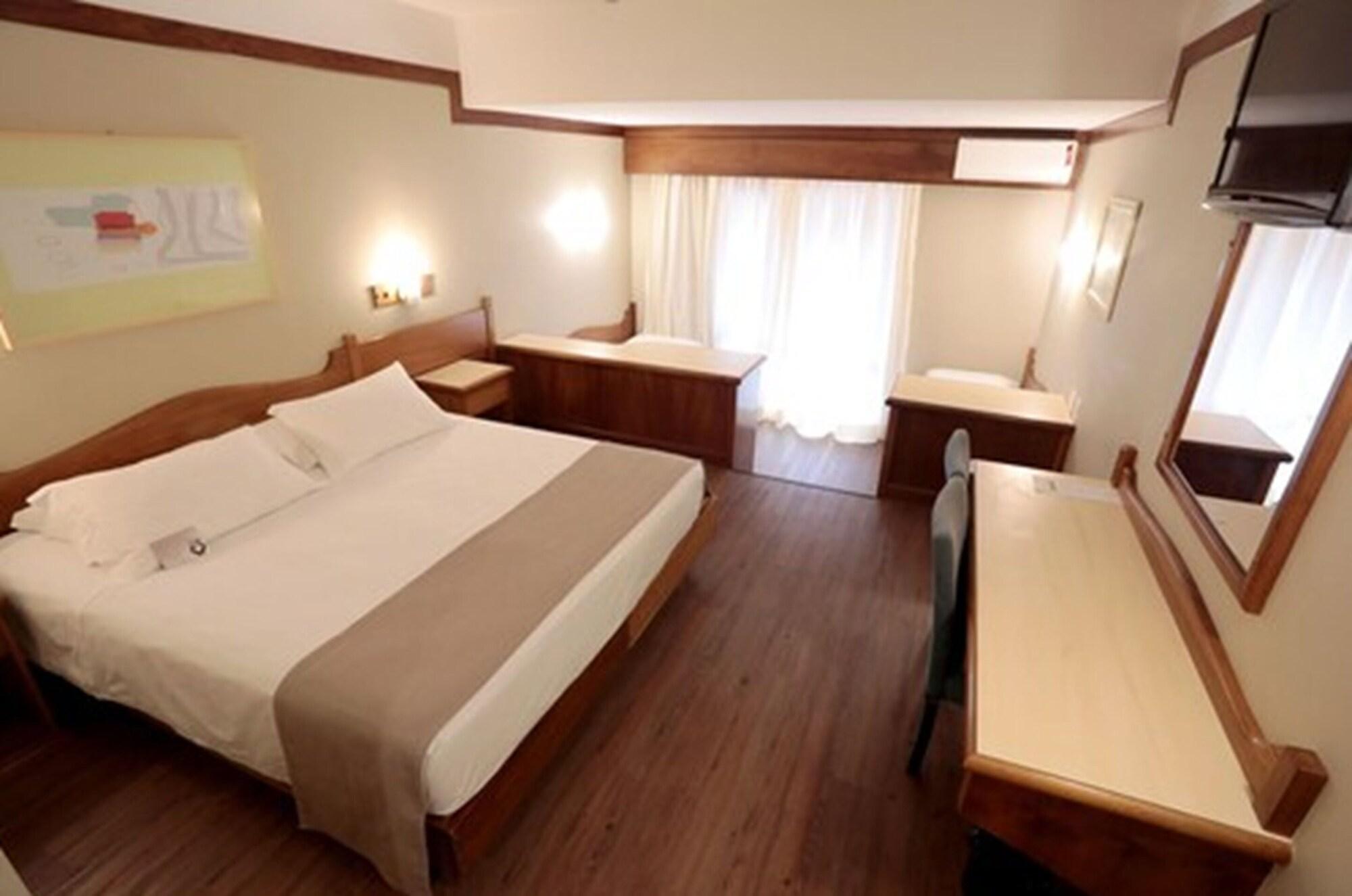 Tri Hotel Canela Bagian luar foto