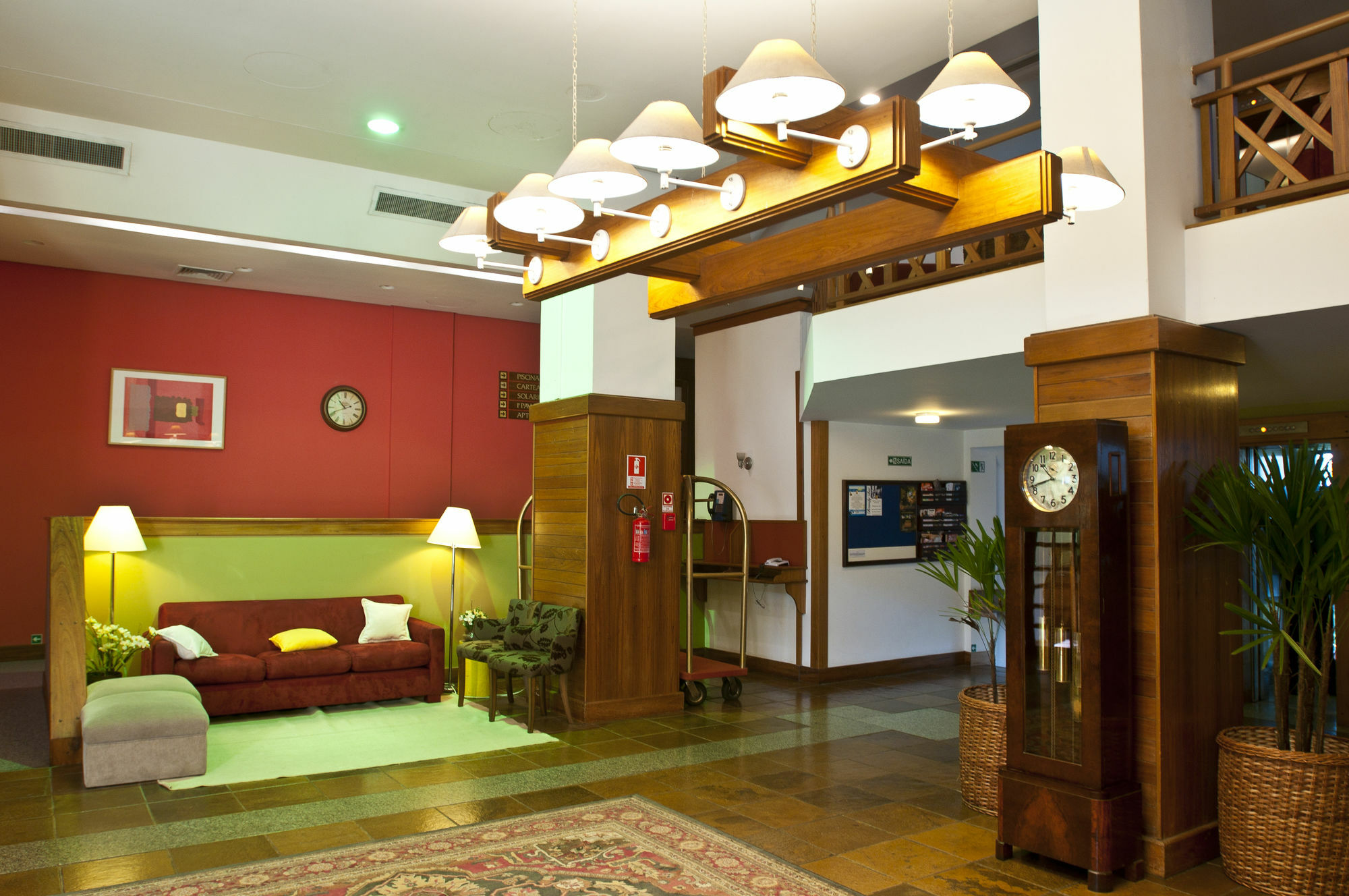 Tri Hotel Canela Bagian luar foto